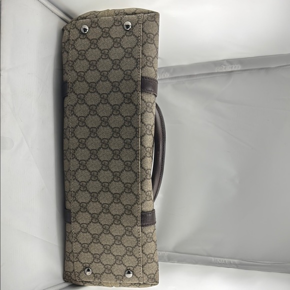 Gucci Beige and Brown Shoulder Bag Authentic - Picture 7 of 7